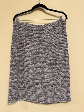 St. John Boucle Knit Skirt Large
